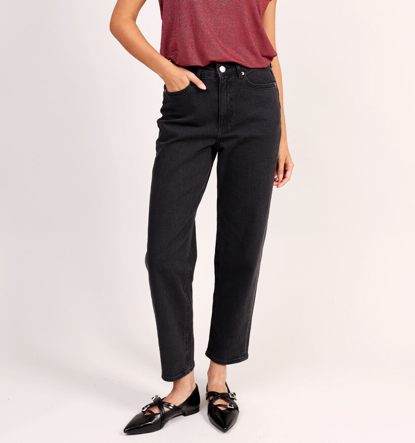 Vero Moda Tessa Mom jeans en Noir pour femmes (361259)