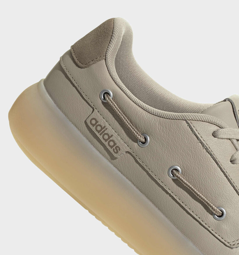 adidas Barreda Decode Baskets basses en Vert kaki pour hommes (375303)