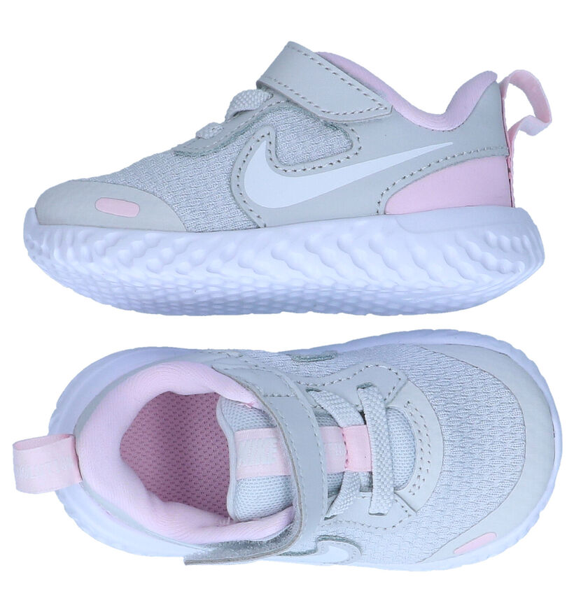 Nike Revolution Baskets en Gris en textile (291167)