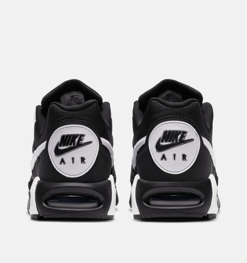Nike Air Max IVO Baskets en Noir pour hommes, gar&ccedil;ons (373115)