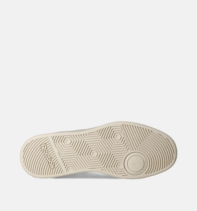 Reebok Court Advance Baskets en Écru pour femmes (351834) - pour semelles orthopédiques