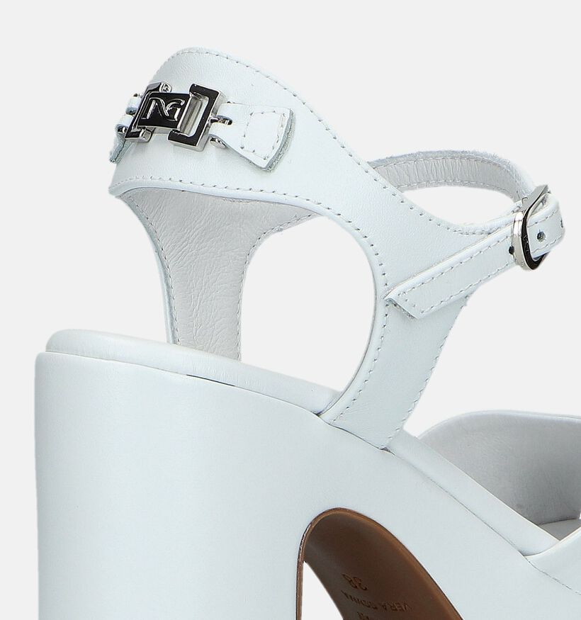 NeroGiardini Witte Plateausandalen voor dames (339540)