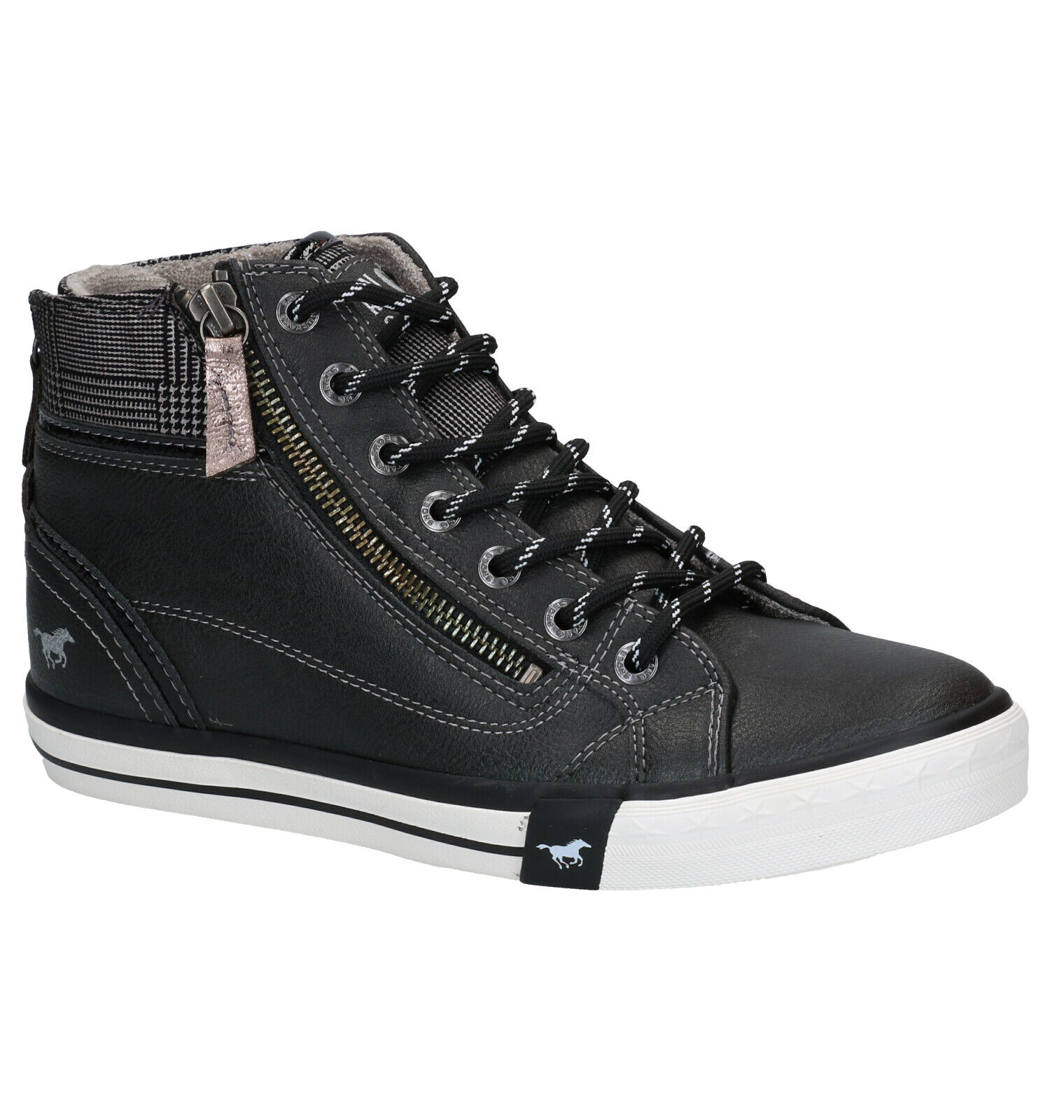 Mustang lage sneakers wit - Damesschoenen.nl
