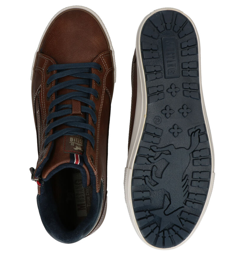 Mustang Chaussures hautes en Brun foncé pour hommes (329590)