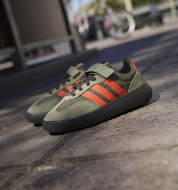 adidas Barreda Decode Low Sneakers olive strata/ impact orange/ tent green