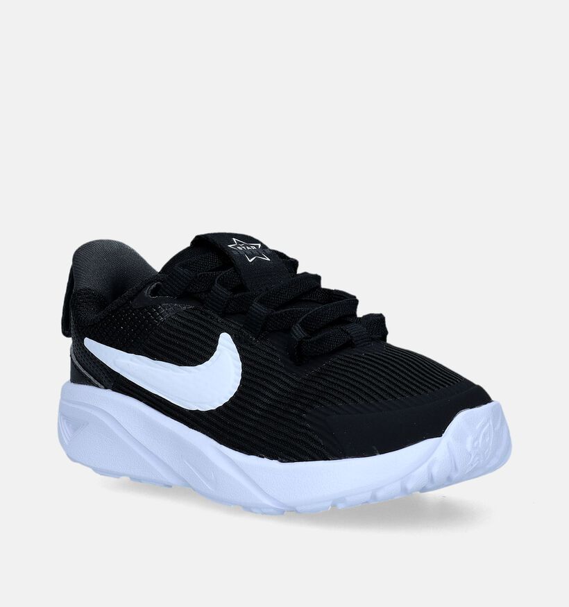 Nike Star Runner 4 Baskets en Noir pour filles, garçons (340256)