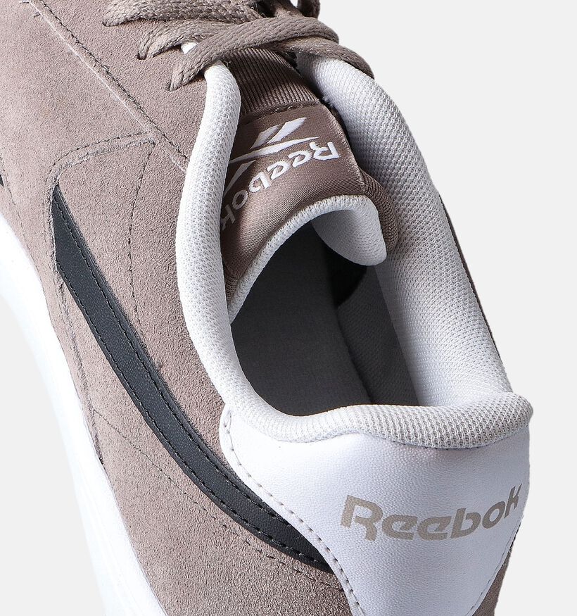 Reebok Court Retro Baskets en Gris pour hommes (351829)