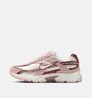 Nike Initiator Low Outdoorschoenen White/ Metallic Silver/ White/Phantom/Fossil Stone/Red Sepia/Echo Pink/Phantom/Mink Brown/Light Bone/Sail/White/Cherry/Metallic Silver/Vast Grey/ Pink Foam Metallic