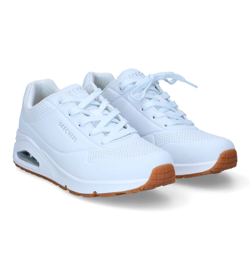 Skechers Uno Stand On Air Baskets en Noir pour femmes (350488)