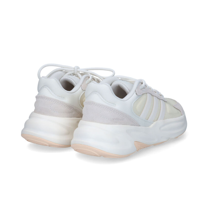 adidas Ozelle Baskets en Beige pour femmes (311384)