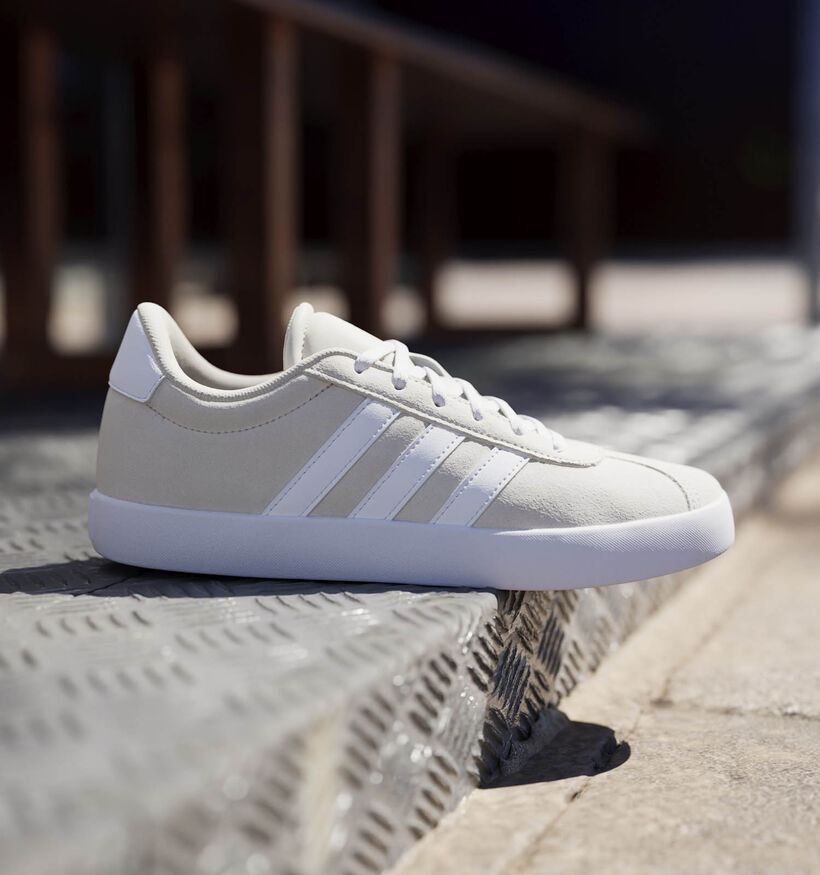 adidas VL Court 3.0 Lichtbeige Sneakers voor jongens (372599) - geschikt voor steunzolen