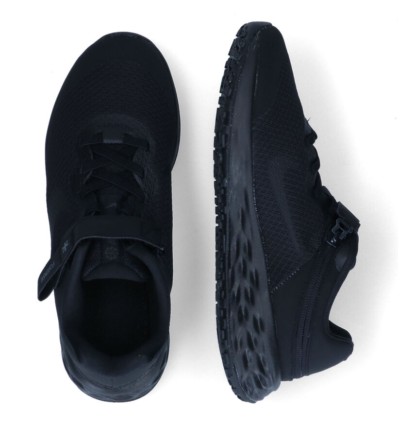 Nike Revolution 6 Flyease Baskets en Noir en textile (308956)