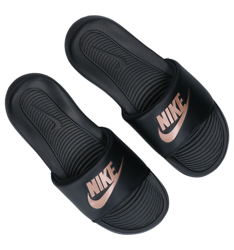 Nike Victori One Claquettes de piscine en Jaune pour femmes (302553)