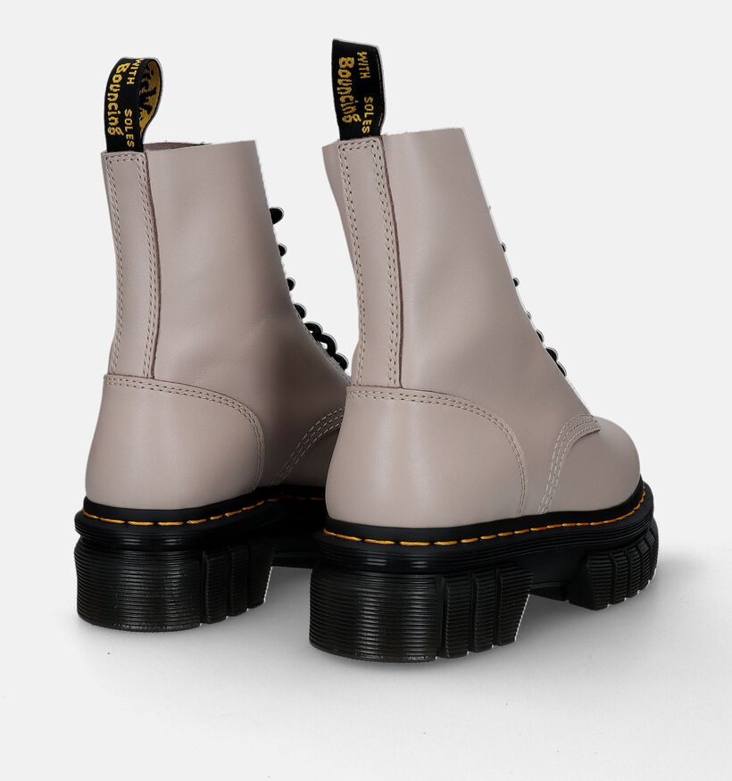 Dr. Martens Soft Wair Audrick 8I Boots en Écru pour femmes (327802) - pour semelles orthopédiques