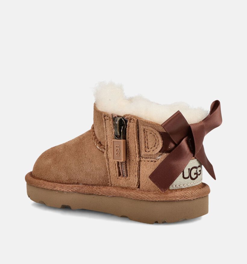 UGG Ultra Mini Bailey Bow Bottes d'hiver en Cognac pour filles (377994)