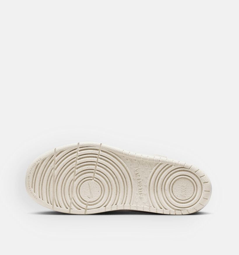 Nike Court Borough Low Baskets en Blanc pour filles (373060) - pour semelles orthop&eacute;diques