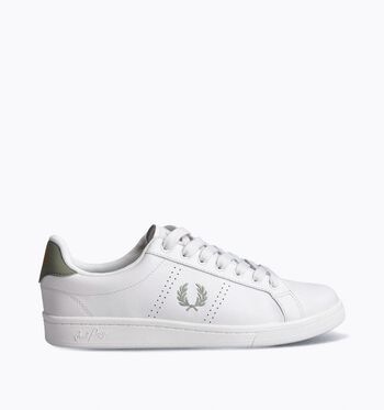 Baskets blanc
