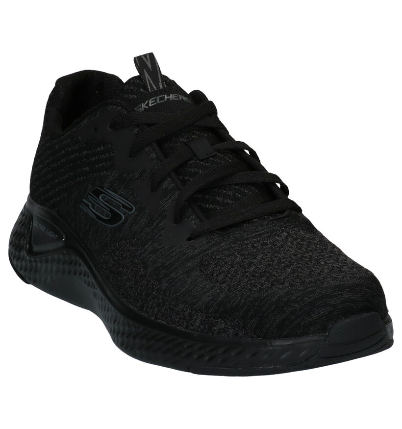 Skechers Solar Fuse Baskets en Noir en textile (272817)