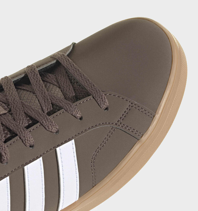 adidas VS Pace Baskets basses en Brun pour hommes (375505) - pour semelles orthop&eacute;diques