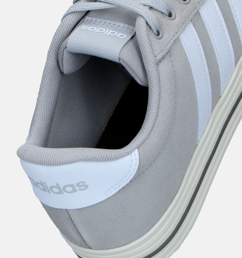adidas Daily 4.0 Baskets en Gris pour garçons, hommes (343278)