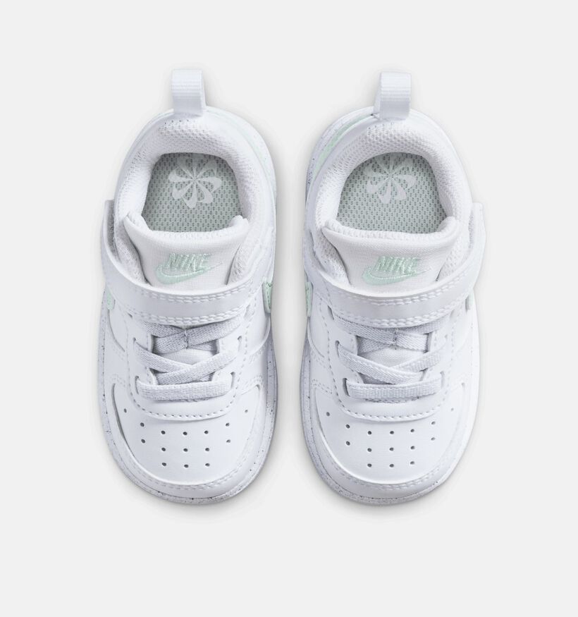Nike Court Borough Low Baskets pour b&eacute;b&eacute; en Blanc pour filles, gar&ccedil;ons (373422)