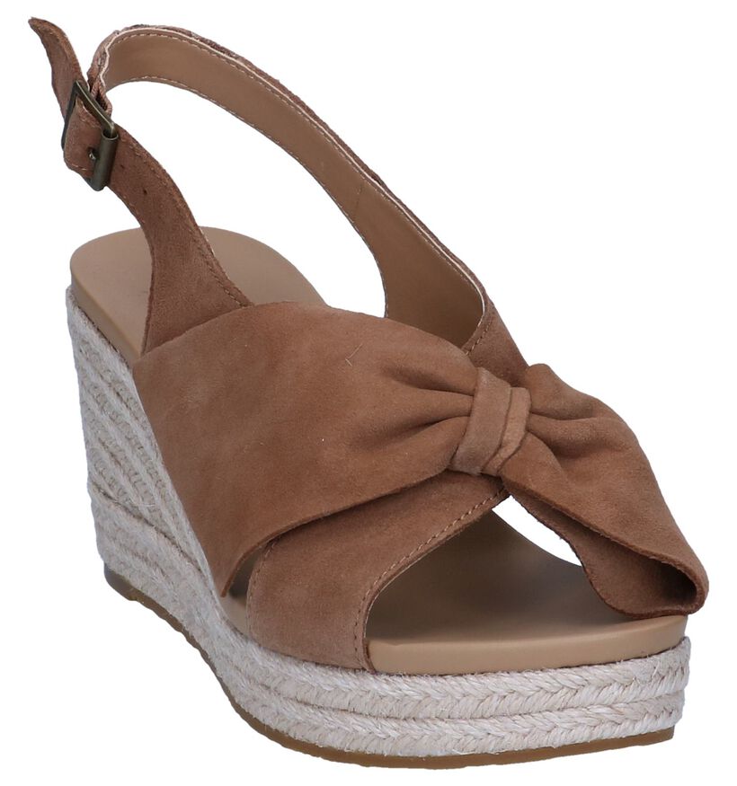 Cognac Sandalen UGG Camilla in daim (239583)