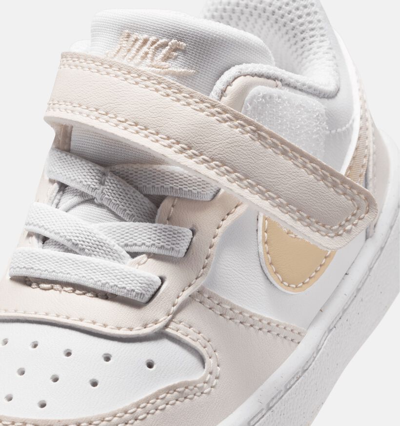 Nike Court Borough Low Baskets pour b&eacute;b&eacute; en Blanc pour filles (373061) - pour semelles orthop&eacute;diques