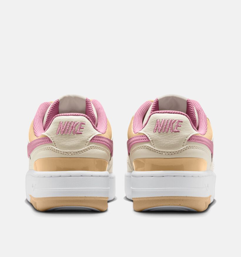 Nike Gamma Force Baskets en Naturel pour femmes (350453)