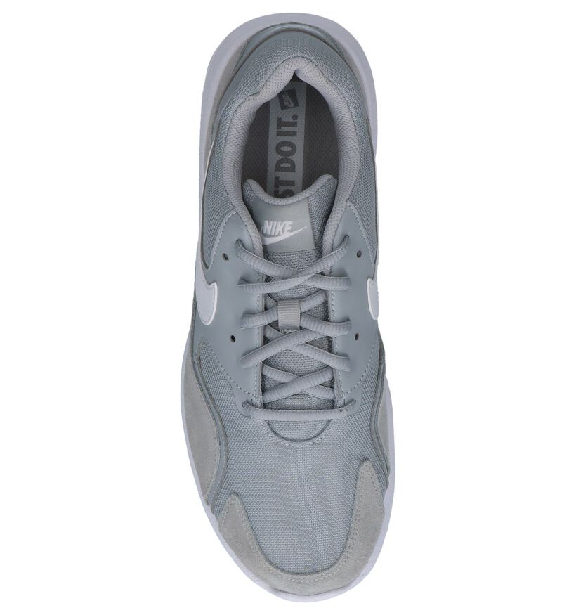 Licht Grijze Sneakers Nike Air Max Nostalgic, , pdp