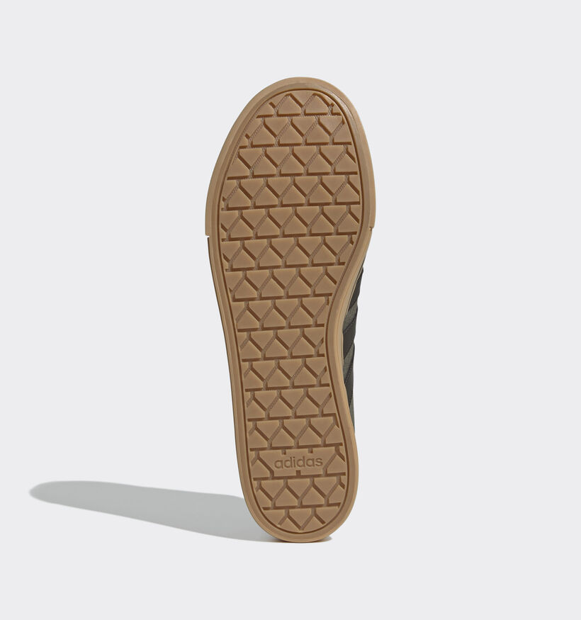 adidas Daily 4.0 Baskets en Vert Olive pour hommes, garçons (348962) - pour semelles orthopédiques