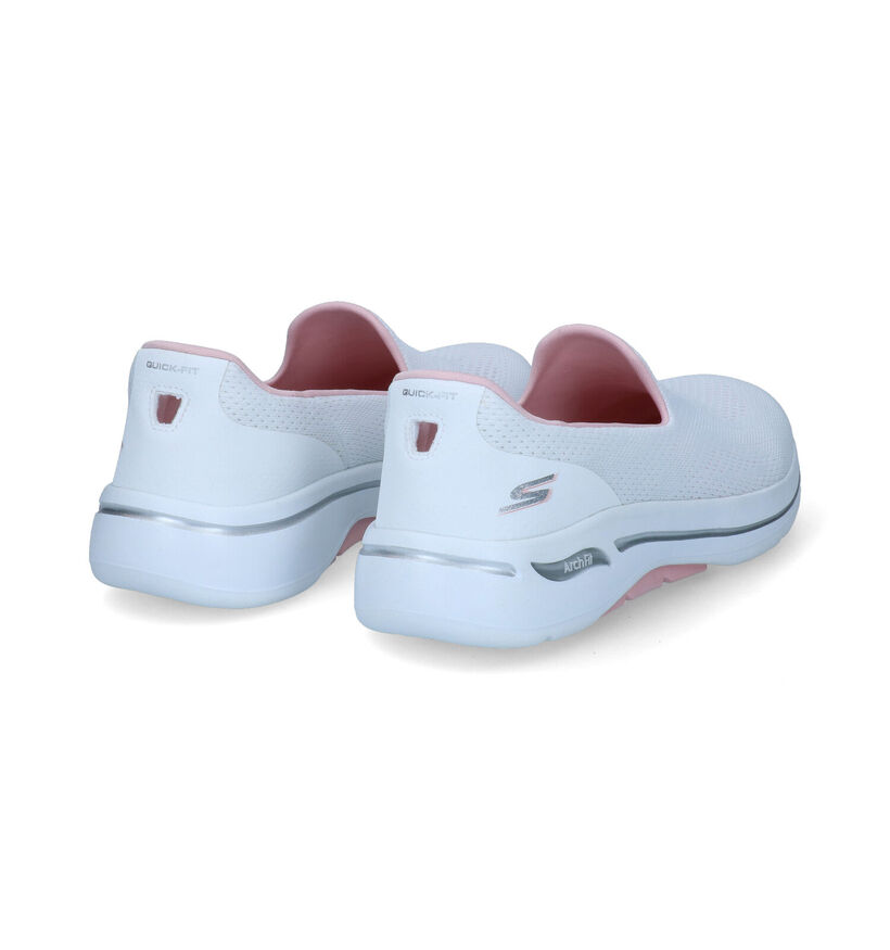 Skechers Go Walk Arch Fit Witte Slip-on Sneakers in stof (302119)