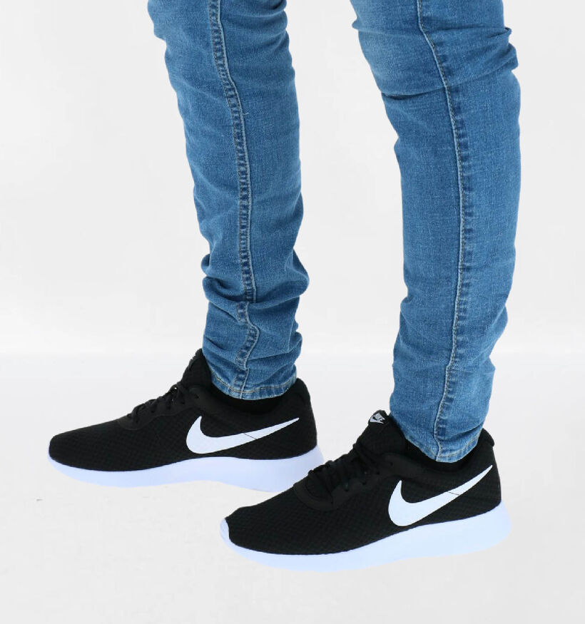 Nike Tanjun Zwarte Sneakers voor heren (309098)