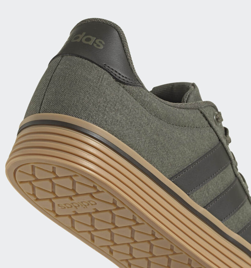 adidas Daily 4.0 Baskets basses en Vert pour hommes (372598)