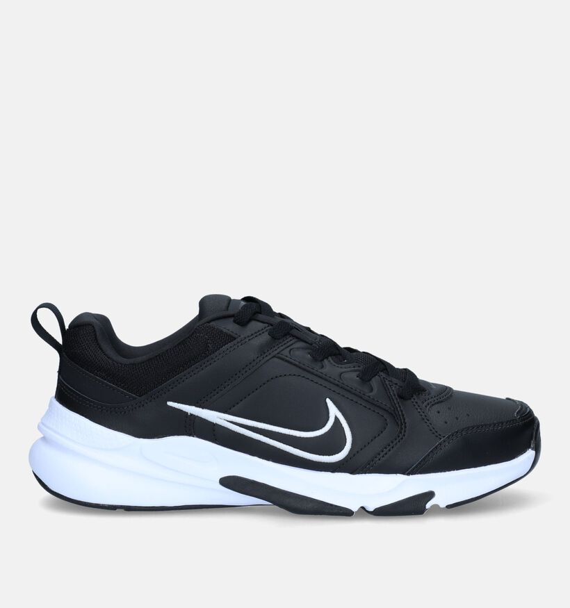 Nike Defy All Day Baskets en Blanc pour hommes (332318)