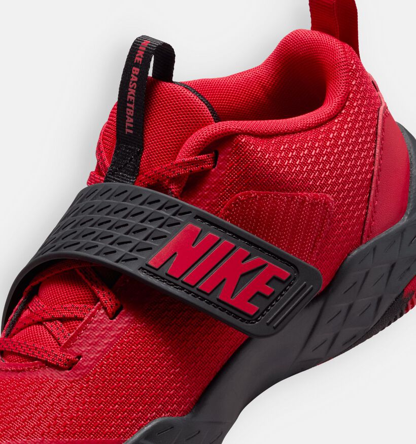 Nike Team Hustle Baskets en Rouge/Noir Nike Team Hustle Baskets en Rouge/Noir pour garçons (364689) - pour semelles orthopédiques