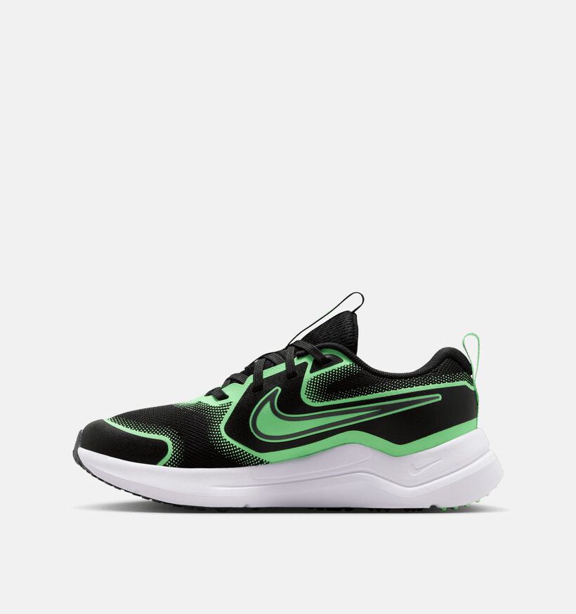 Nike Cosmic Runner Baskets basses en Noir/Vert pour gar&ccedil;ons (377297)