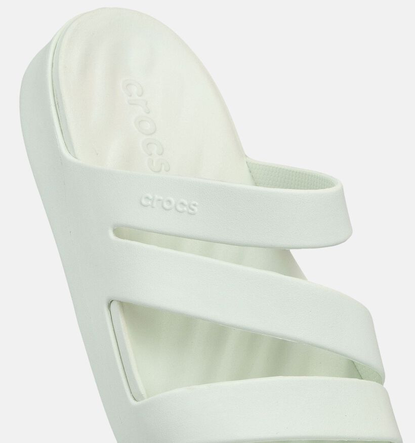 Crocs Getaway Strappy Claquettes en Vert pour femmes (369982)