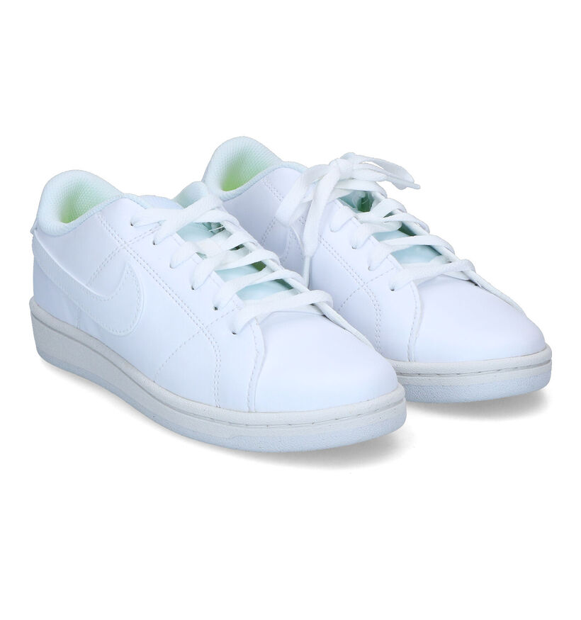 Nike Court Royale 2 baskets basses en Blanc pour femmes (316841)