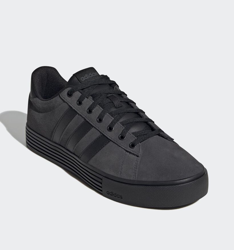 adidas Daily 4.0 Baskets en Noir pour hommes, garçons (348953)