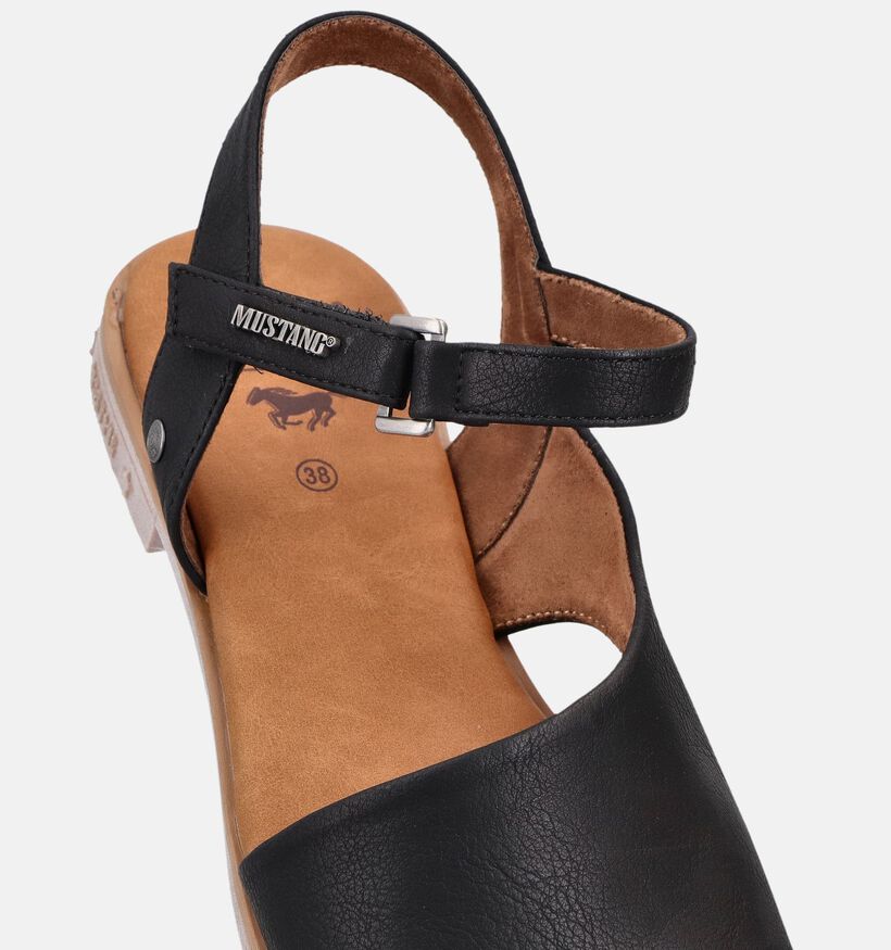 Mustang Zwarte Sandalen voor dames (372122)
