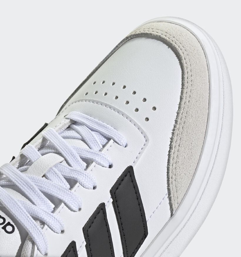 adidas Courtblock Witte Sneakers voor jongens, meisjes (343213) - geschikt voor steunzolen