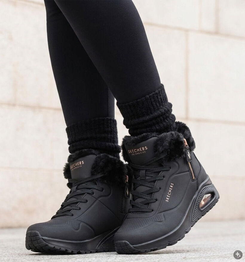Skechers Uno Rugged Boots &agrave; lacets en Noir pour femmes (377977)