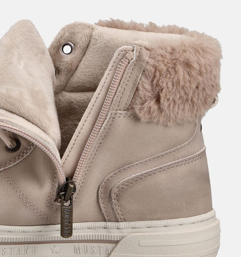 Mustang Baskets montantes en Beige pour femmes (363709)