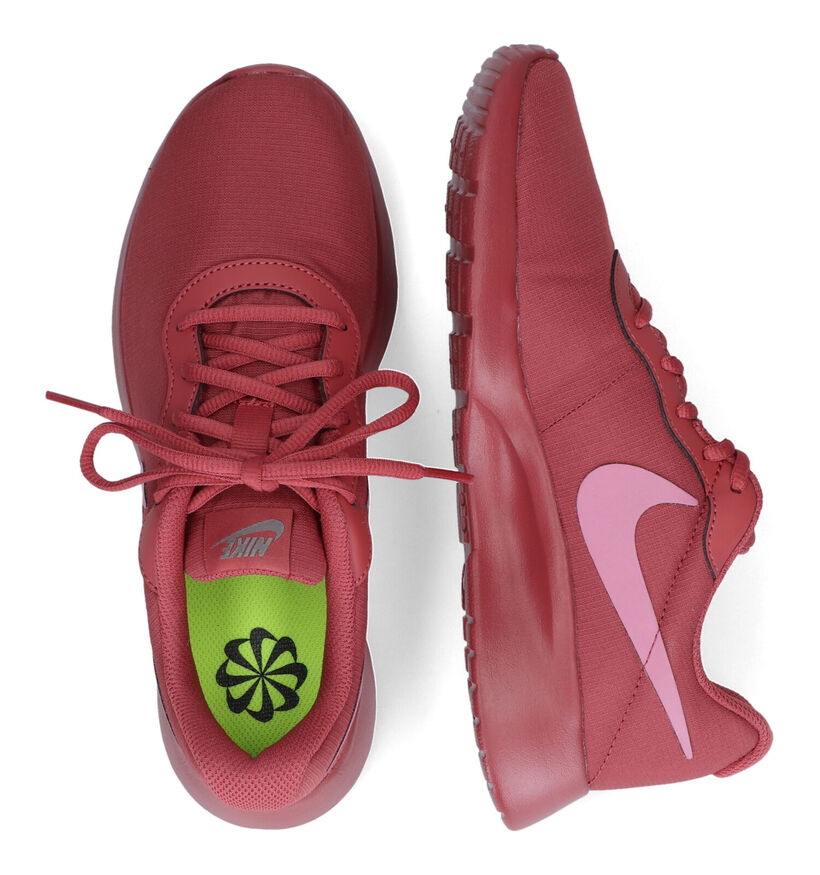 Nike Tanjun Refine Baskets en Rose pour femmes (316861)