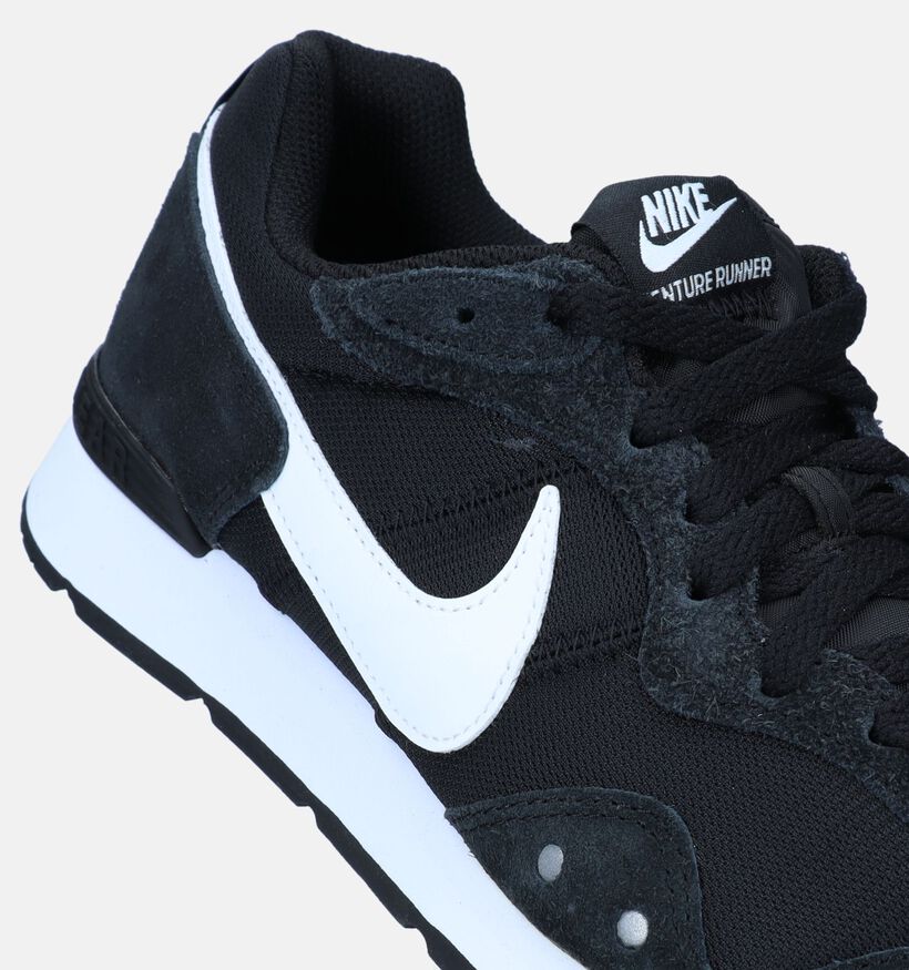 Nike Venture Runner Zwarte Sneakers voor heren (332339)