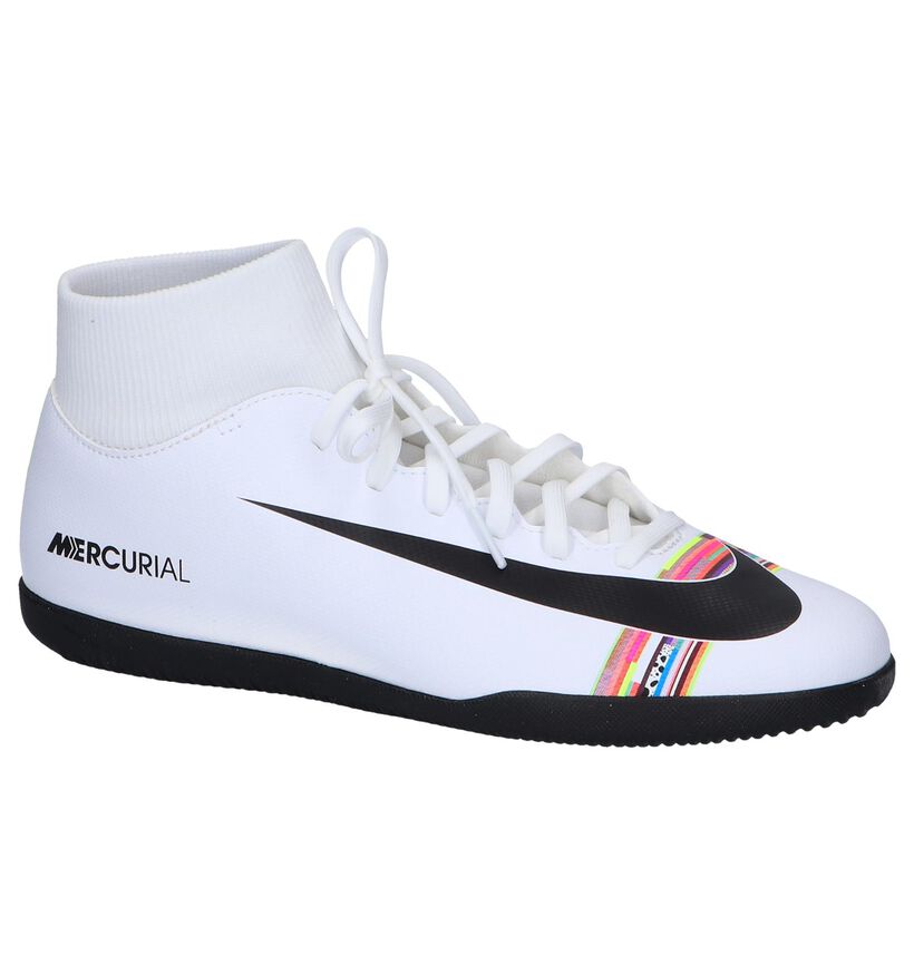 Nike Chaussures de foot en Blanc en simili cuir (250400)