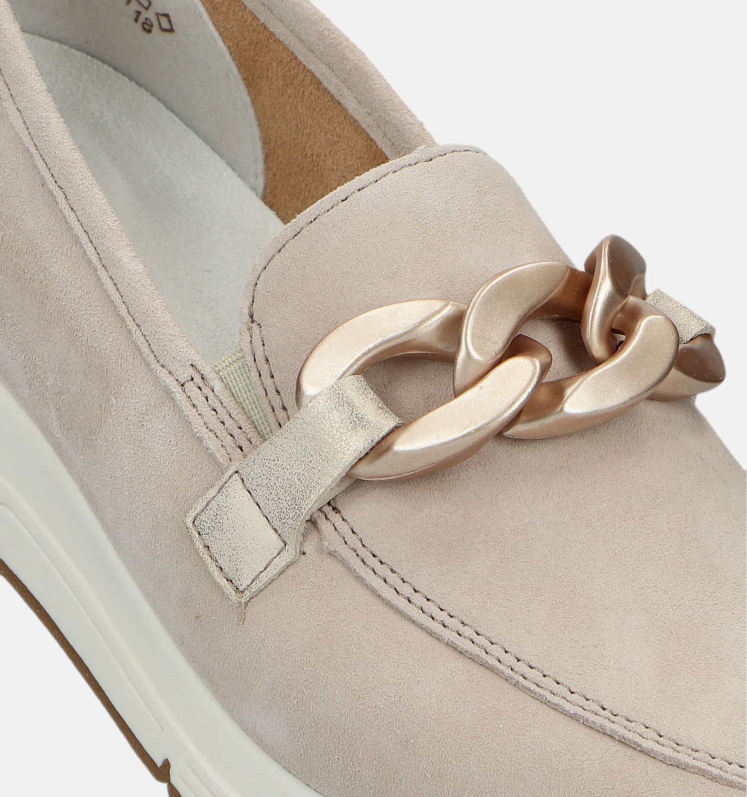 Beige instappers shop
