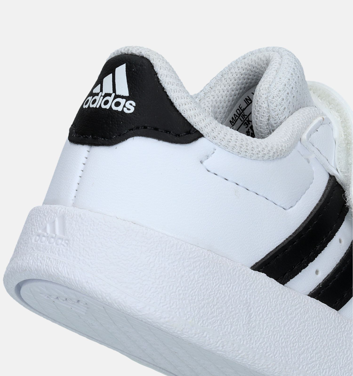 Basket discount orthopédique adidas