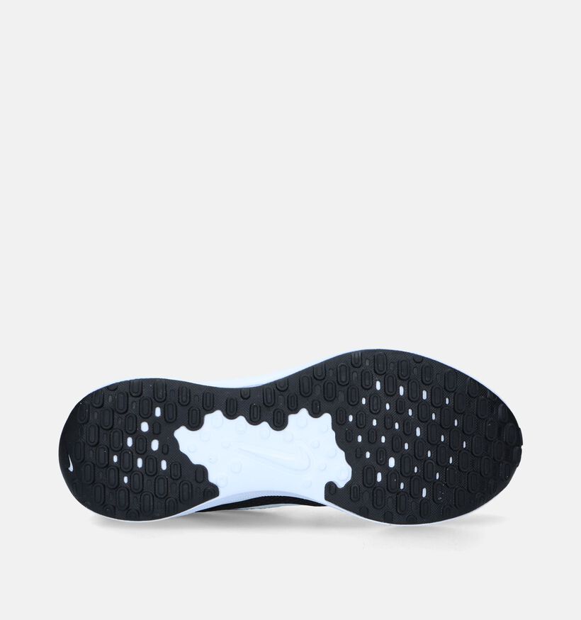 Nike Revolution 7 Chaussures de trail en Noir pour hommes (334854)