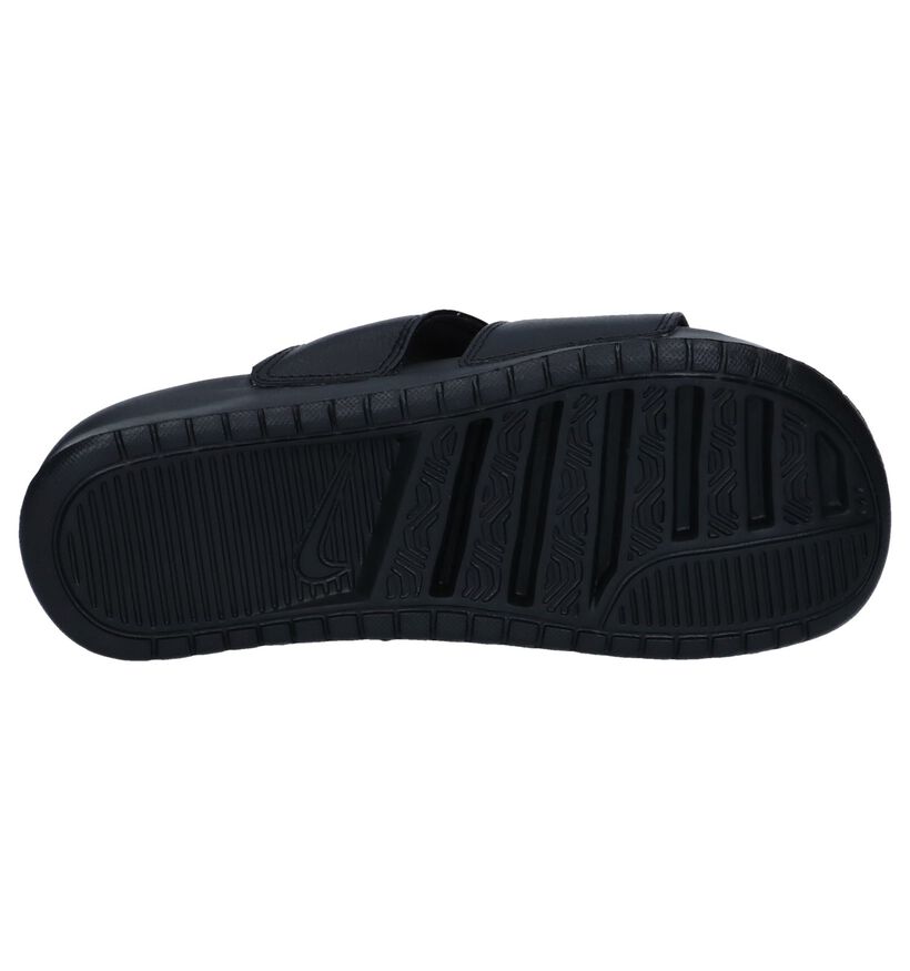 Nike Nu-pieds plates en Noir en simili cuir (238310)